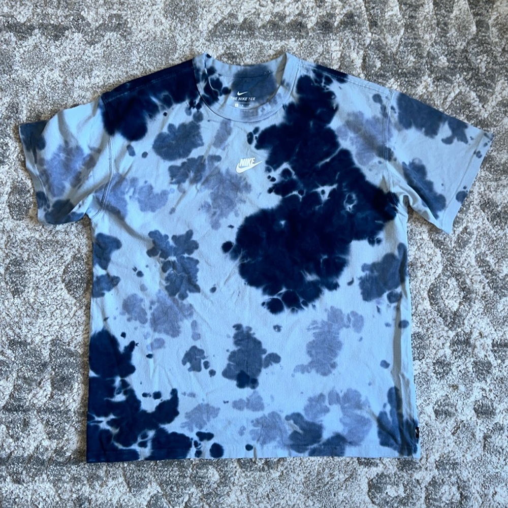 Men’s Large Nike Shirt
